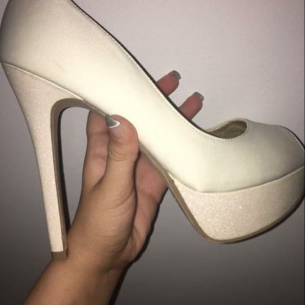 Size 8 1/2 heels